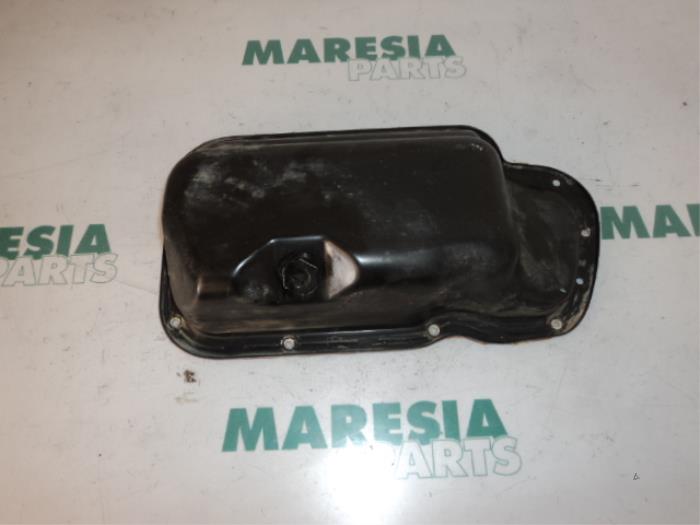 Gebruikte Carterpan Peugeot 206 (2A/C/H/J/S) 1.4 XR,XS,XT,Gentry Prijs € 25,00 Margeregeling aangeboden door Maresia Parts