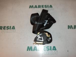 Gebruikte Veiligheidsgordel links-achter Citroen C8 (EA/EB) 2.0 HDiF 16V Prijs € 50,00 Margeregeling aangeboden door Maresia Parts