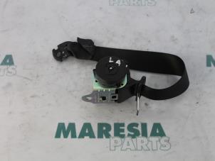 Gebruikte Veiligheidsgordel links-achter Fiat Punto III (199) 1.4 Prijs € 25,00 Margeregeling aangeboden door Maresia Parts