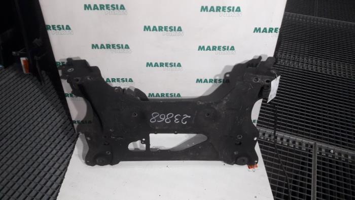Subframe van een Citroën C5 II Break (RE) 2.0 HDiF 16V 2006
