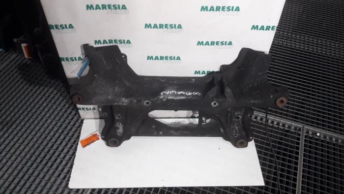 Subframe van een Citroën C5 II Break (RE) 2.0 HDiF 16V 2006