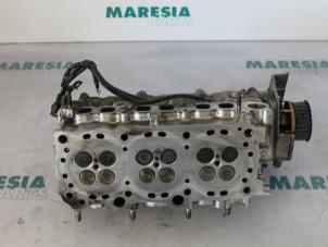 Gebruikte Cilinderkop Renault Espace (JK) 3.0 dCi V6 24V Grand Espace Prijs € 210,00 Margeregeling aangeboden door Maresia Parts