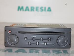 Gebruikte Radio CD Speler Renault Laguna II Grandtour (KG) 1.8 16V Prijs € 50,00 Margeregeling aangeboden door Maresia Parts
