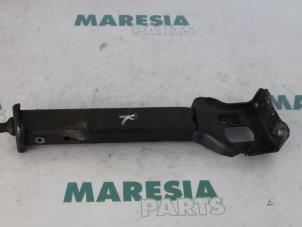 Gebruikte Subframe Renault Megane III Coupe (DZ) 2.0 16V TCe 180 Prijs € 35,00 Margeregeling aangeboden door Maresia Parts