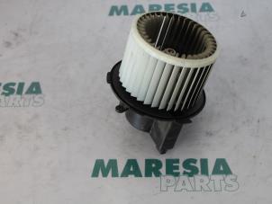 Gebruikte Kachel Ventilatiemotor Peugeot 307 Break (3E) 2.0 HDi 90 Prijs € 30,00 Margeregeling aangeboden door Maresia Parts