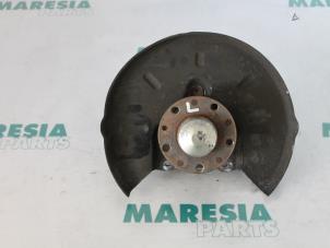Gebruikte Fusee links-achter Alfa Romeo GT (937) 2.0 JTS 16V Prijs € 75,00 Margeregeling aangeboden door Maresia Parts