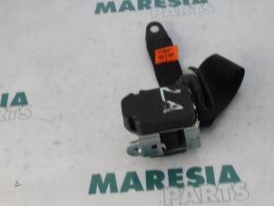 Gebruikte Veiligheidsgordel links-achter Alfa Romeo GT (937) 2.0 JTS 16V Prijs € 50,00 Margeregeling aangeboden door Maresia Parts