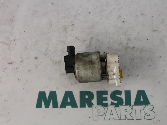 Gebruikte Uitlaat gasklep (EGR) Peugeot 307 CC (3B) 2.0 16V Prijs € 75,00 Margeregeling aangeboden door Maresia Parts