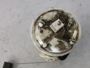 Gebruikte Tank element Pomp Renault Megane II CC (EM) 2.0 16V Prijs € 25,00 Margeregeling aangeboden door Maresia Parts