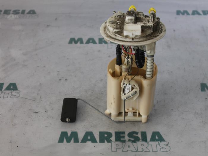Gebruikte Tank element Pomp Peugeot 206 (2A/C/H/J/S) 2.0 GTI 16V Prijs € 35,00 Margeregeling aangeboden door Maresia Parts