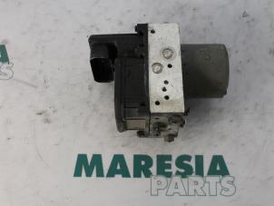 Gebruikte ABS Pomp Alfa Romeo 147 (937) 1.6 HP Twin Spark 16V Prijs € 49,95 Margeregeling aangeboden door Maresia Parts