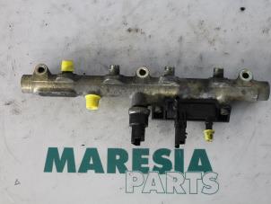 Gebruikte Injector brug Citroen C8 (EA/EB) 2.2 HDi 16V Prijs € 105,00 Margeregeling aangeboden door Maresia Parts