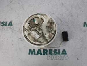 Gebruikte Brandstofpomp Elektrisch Alfa Romeo 147 (937) 1.6 Twin Spark 16V Prijs € 50,00 Margeregeling aangeboden door Maresia Parts