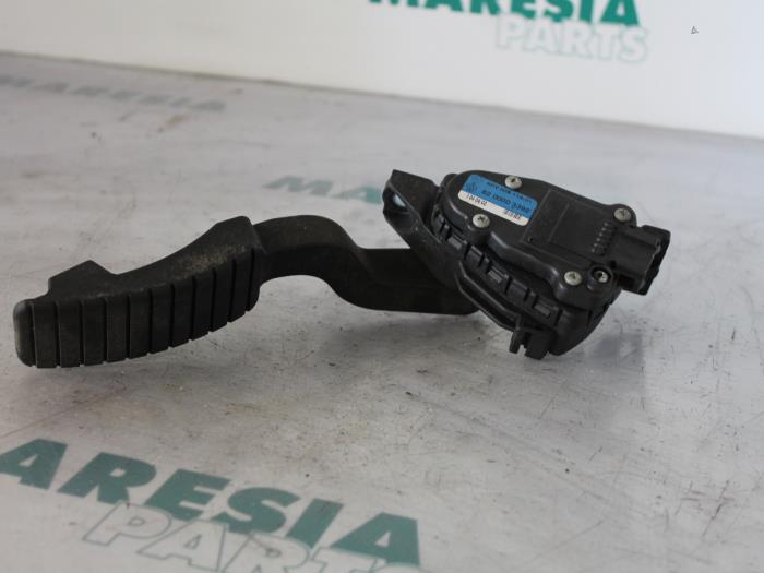 Gebruikte Gaspedaalpositie Sensor Renault Laguna II Grandtour (KG) 2.0 16V IDE Prijs € 30,00 Margeregeling aangeboden door Maresia Parts