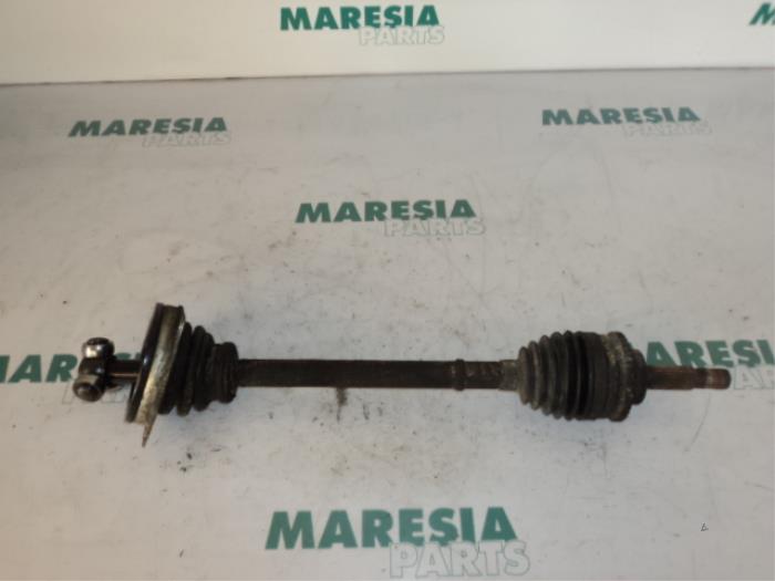 Gebruikte Steekas links-voor Renault Clio II Societe (SB) 1.5 dCi 65 Prijs € 35,00 Margeregeling aangeboden door Maresia Parts