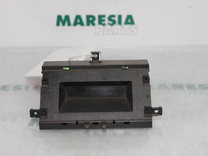Gebruikte Display Interieur Renault Safrane II 2.5 20V RXE,RXT Prijs € 25,00 Margeregeling aangeboden door Maresia Parts
