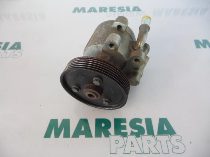 Gebruikte Servopomp Renault Scénic I (JA) 1.9 dCi RX4 Prijs € 75,00 Margeregeling aangeboden door Maresia Parts