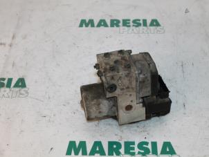 Gebruikte ABS Pomp Renault Scénic I (JA) 1.9 dCi RX4 Prijs € 50,00 Margeregeling aangeboden door Maresia Parts