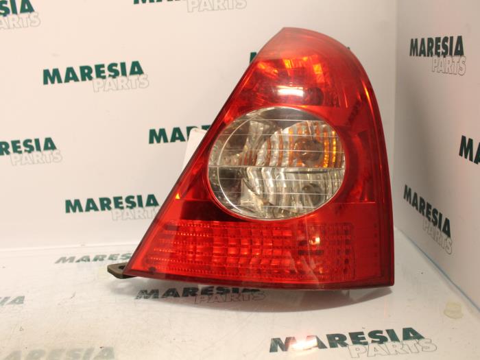 RENAULT Clio 2 generation (1998-2013) Rear Right Taillight Lamp 8200917487 19524846