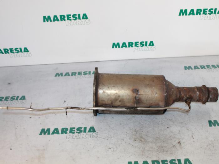 Gebruikte Roetfilter Peugeot 607 (9D/U) 2.2 HDi 16V FAP Prijs € 157,50 Margeregeling aangeboden door Maresia Parts