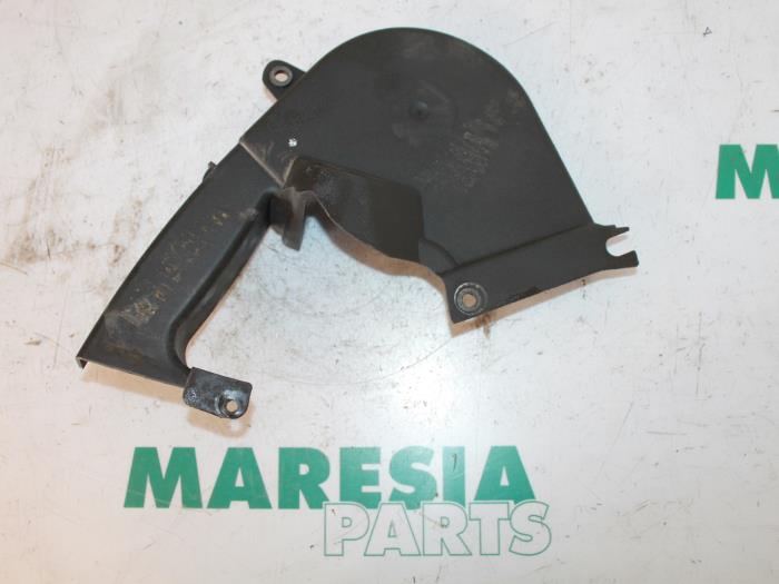 Gebruikte Distributiedeksel Peugeot 607 (9D/U) 2.2 HDi 16V FAP Prijs € 20,00 Margeregeling aangeboden door Maresia Parts