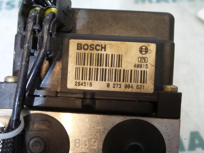 ABS Pomp van een Renault Clio II (BB/CB) 1.4 16V 2002