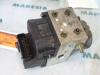 ABS Pomp van een Renault Clio II (BB/CB) 1.4 16V 2002