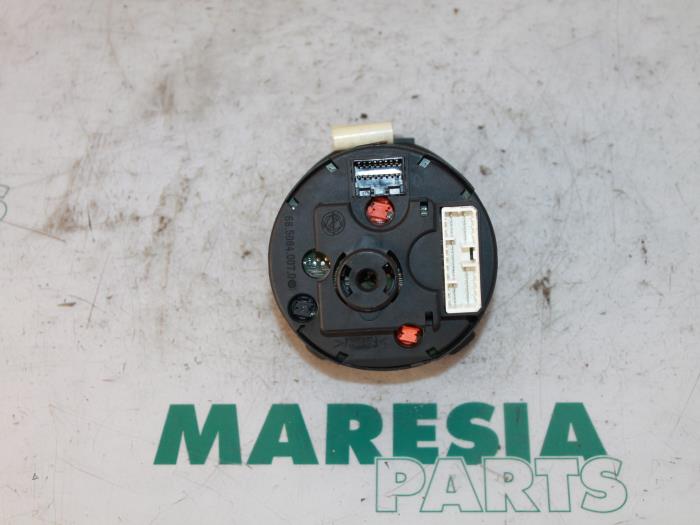 Instrumentenpaneel van een Alfa Romeo 156 Sportwagon (932) 1.8 Twin spark 16V 2004