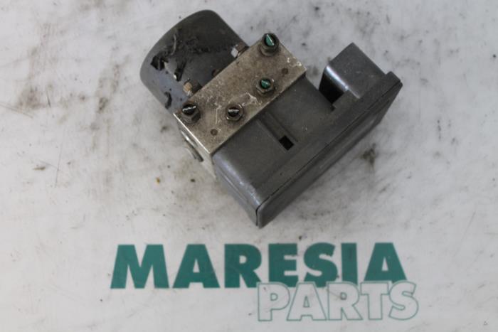 Gebruikte ABS Pomp Renault Espace (JK) 3.5 V6 24V Phase II Prijs € 131,25 Margeregeling aangeboden door Maresia Parts