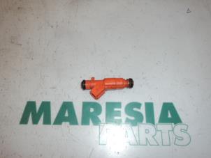 Gebruikte Injector (benzine injectie) Alfa Romeo 146 (930B) 1.6 Twin Spark 16V Prijs € 25,00 Margeregeling aangeboden door Maresia Parts