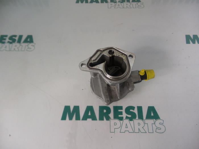 Gebruikte Vacuumpomp (Diesel) Renault Kangoo (KC) 1.9 D 55 Prijs € 24,95 Margeregeling aangeboden door Maresia Parts