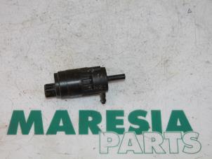 Gebruikte Ruitensproeierpomp voor Fiat 500 (312) 0.9 TwinAir 85 Prijs € 15,00 Margeregeling aangeboden door Maresia Parts