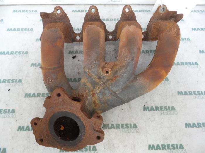Gebruikte Spruitstuk Uitlaat Renault Scénic I (JA) 1.8 16V Prijs € 50,00 Margeregeling aangeboden door Maresia Parts