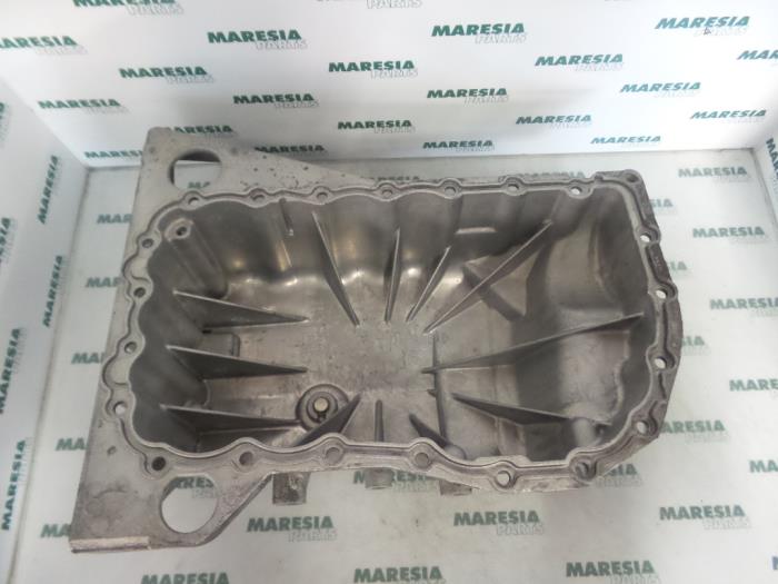 Carterpan van een Renault Laguna II (BG) 1.9 dCi 105 2001