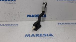 Gebruikte Gaspedaalpositie Sensor Peugeot 307 CC (3B) 2.0 16V Prijs € 50,00 Margeregeling aangeboden door Maresia Parts