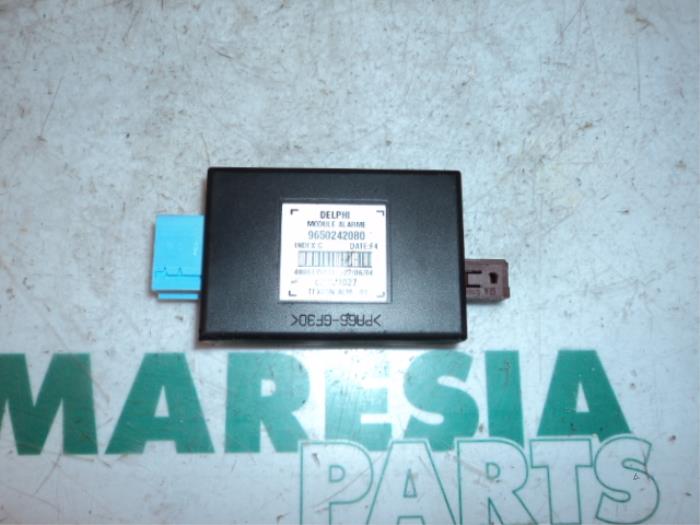 Computer Diversen van een Peugeot 307 CC (3B) 2.0 16V 2004