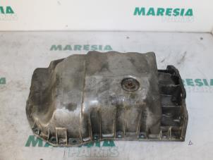 Gebruikte Carterpan Renault Espace (JE) 2.0i 16V Prijs € 30,00 Margeregeling aangeboden door Maresia Parts