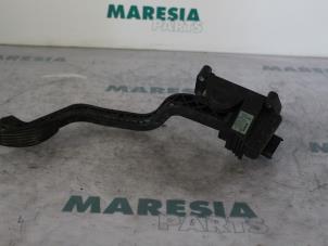 Gebruikte Gaspedaalpositie Sensor Fiat Doblo (223A/119) 1.9 JTD Prijs € 50,00 Margeregeling aangeboden door Maresia Parts