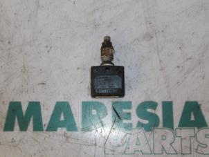 Gebruikte Sensor Bandenspanning Renault Laguna II (BG) 1.9 dCi 120 Prijs € 15,00 Margeregeling aangeboden door Maresia Parts