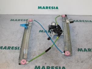 Gebruikte Ruitmechaniek 4Deurs links-voor Citroen C3 Picasso (SH) 1.4 16V VTI 95 Prijs € 90,00 Margeregeling aangeboden door Maresia Parts
