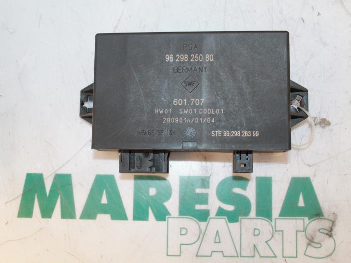 Gebruikte PDC Module Peugeot 607 (9D/U) 2.2 HDi 16V FAP Prijs € 105,00 Margeregeling aangeboden door Maresia Parts