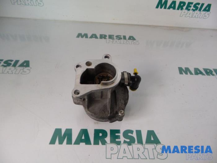 Gebruikte Vacuumpomp (Diesel) Renault Scénic II (JM) 1.9 dCi 120 Prijs € 24,95 Margeregeling aangeboden door Maresia Parts