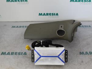 Gebruikte Airbag rechts (Dashboard) Renault Espace Prijs € 50,00 Margeregeling aangeboden door Maresia Parts