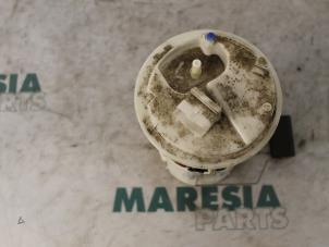 Gebruikte Tank element Pomp Fiat Grande Punto (199) 1.2 Prijs € 25,00 Margeregeling aangeboden door Maresia Parts