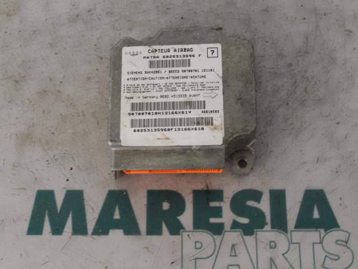 Gebruikte Module Airbag Renault Espace (JE) 2.2 dCi 130 16V Prijs € 100,00 Margeregeling aangeboden door Maresia Parts