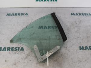 Gebruikte Ruit 2Deurs rechts-achter Peugeot 207 CC (WB) 1.6 16V THP Prijs € 25,00 Margeregeling aangeboden door Maresia Parts