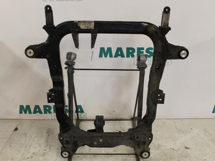 Subframe van een Fiat Croma (194) 1.9 D Multijet 16V 2007