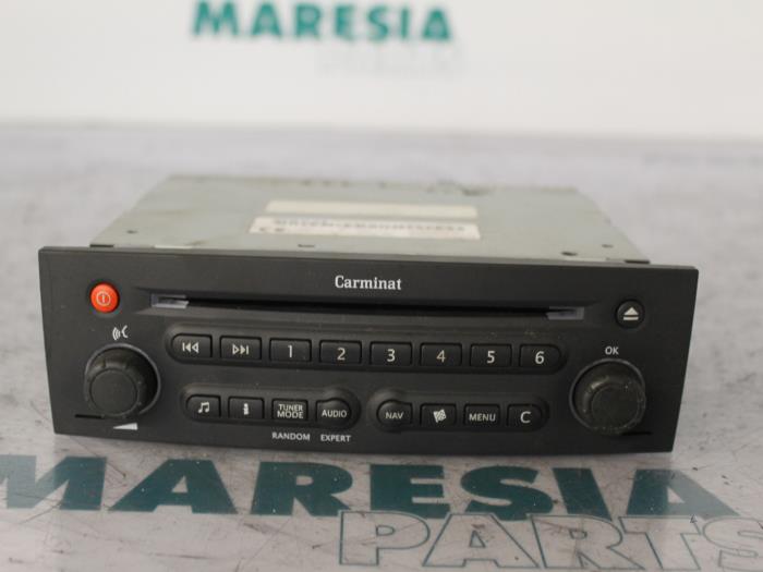RENAULT Scenic 2 generation (2003-2010) Music Player Without GPS 8200300852 19519148