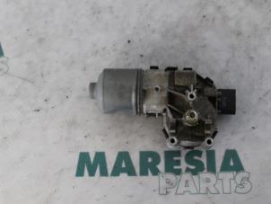 Gebruikte Ruitenwissermotor voor Fiat Croma (194) 1.9 JTD Multijet 16V Prijs € 50,00 Margeregeling aangeboden door Maresia Parts