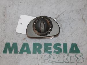 Gebruikte Combischakelaar ramen Lancia Thesis (841) 2.0 Turbo 20V Prijs € 50,00 Margeregeling aangeboden door Maresia Parts